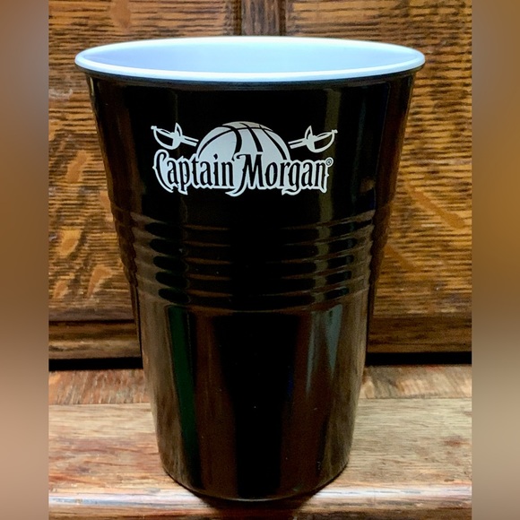 Officially Licensed Captain Morgan Rum Skull & Crossbones Pirate Plastic Glass - Picture 2 of 12